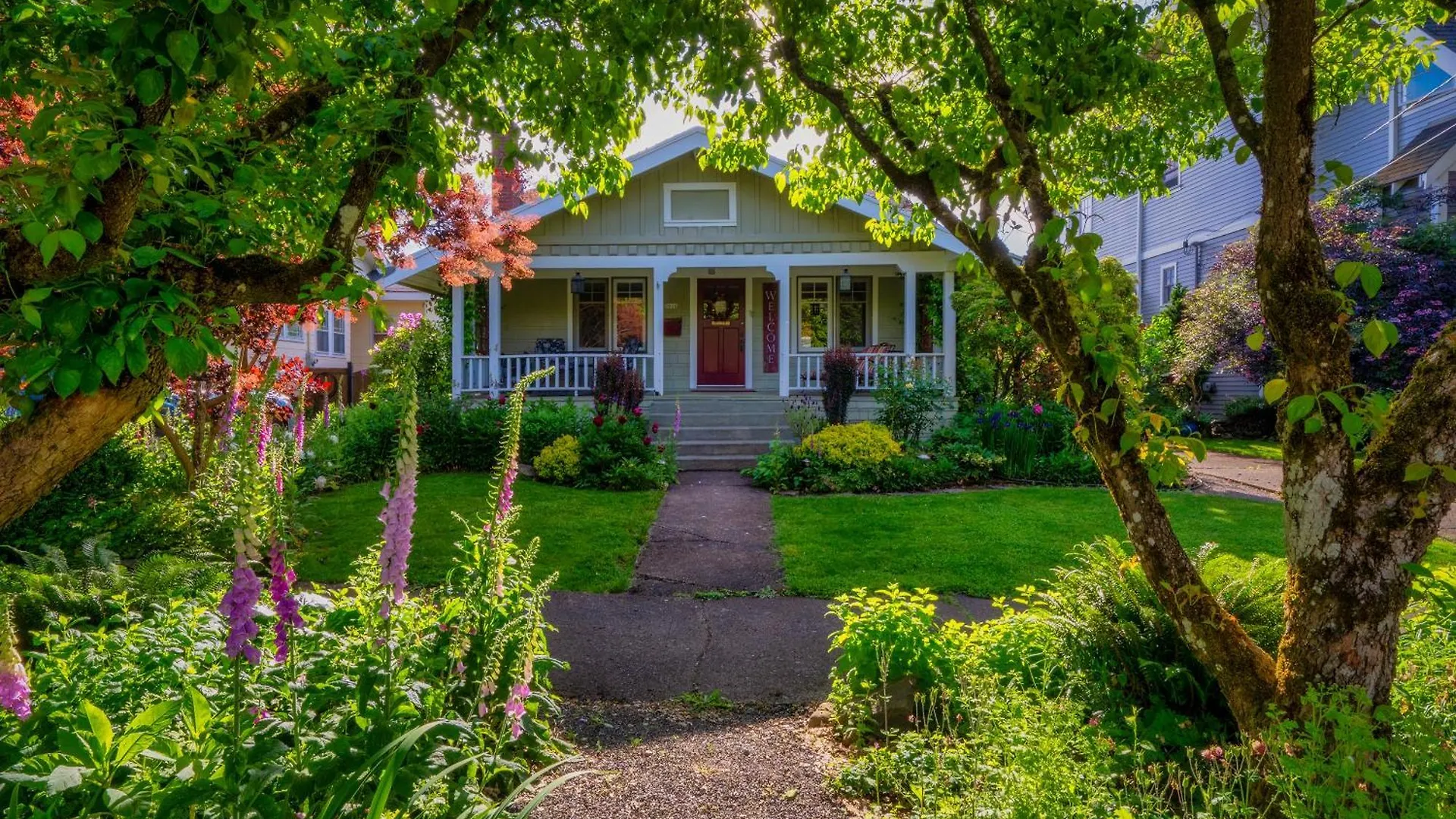 Guest house Private Bedroom Studio With Kitchenette Portland